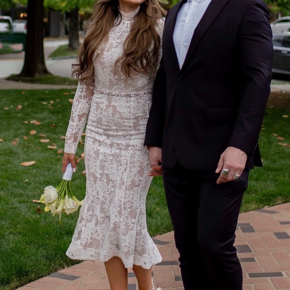 V Chapman Greta Lace Midi Dress - Picture 6 of 10